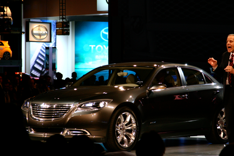 Illustration for article titled Chrysler 200C EV Concept: Shockingly Attractive Mid-Size